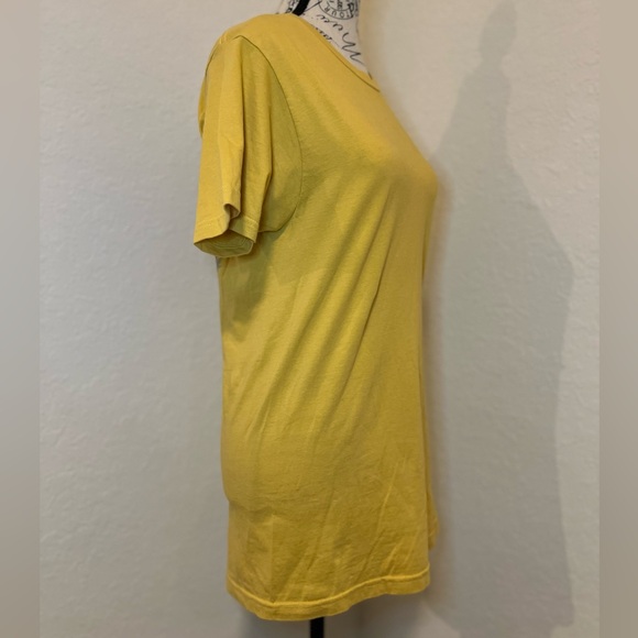 Columbia Men's Yellow Tee - Picture 5 of 9